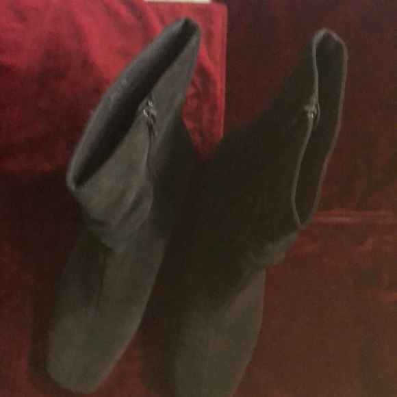 Bare Traps - Picture 3 of 9